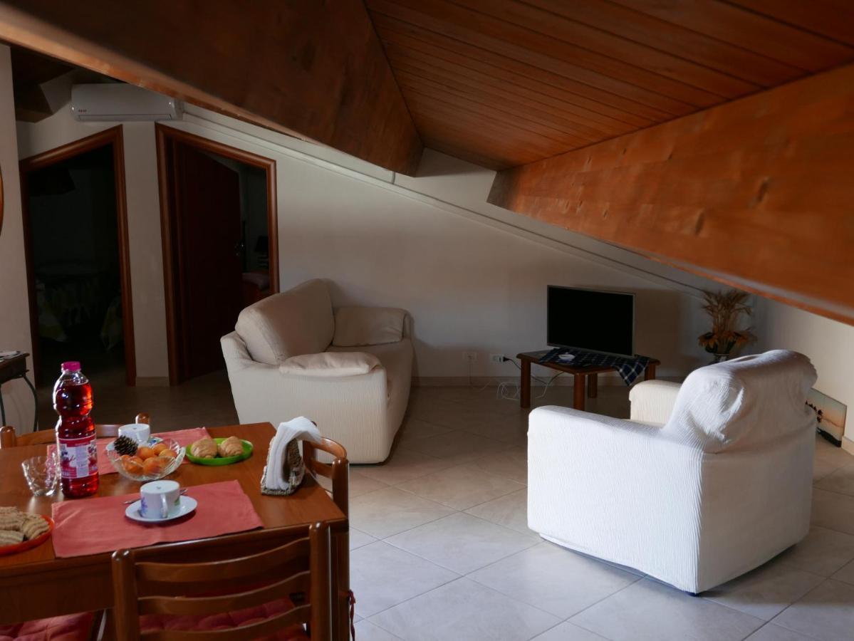 산타크로체카메리나 Casa Angela 아파트 외부 사진
